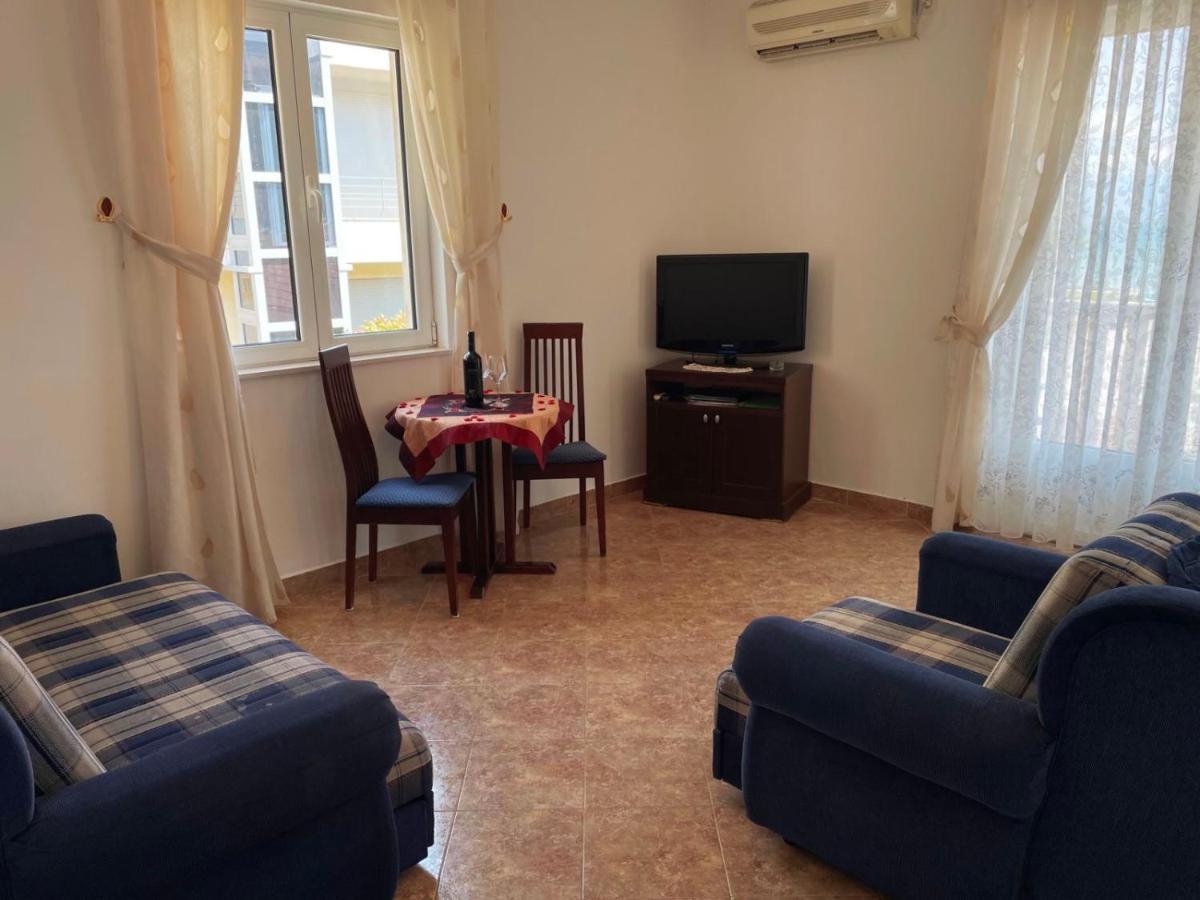 Apartmani Mina ヘルツェグ・ノヴィ エクステリア 写真