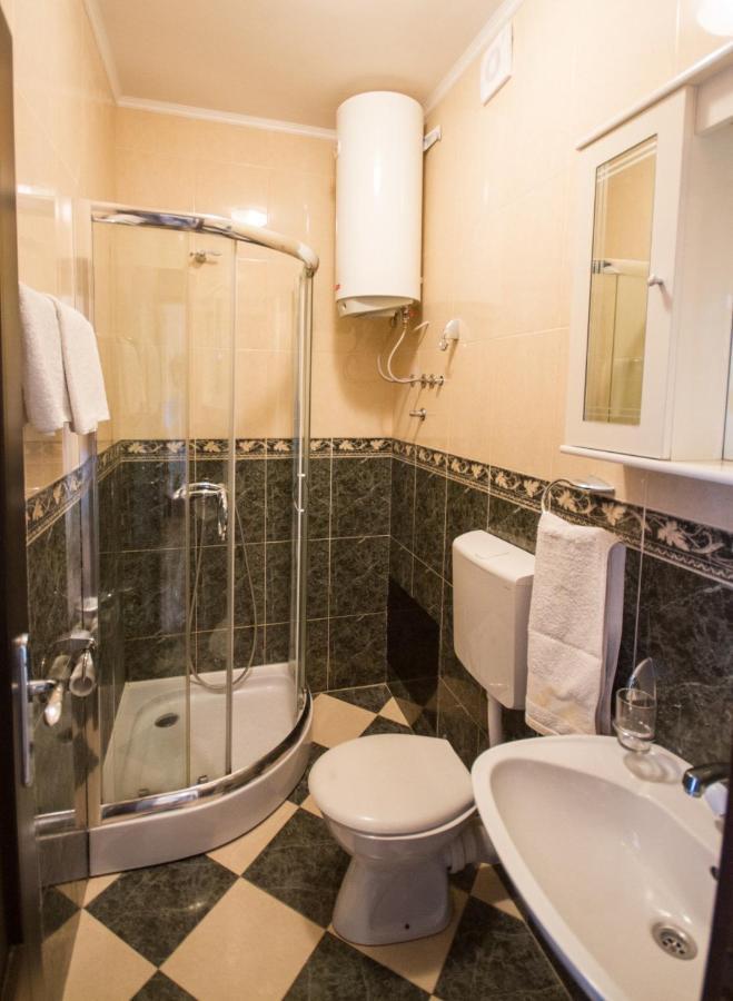 Apartmani Mina ヘルツェグ・ノヴィ エクステリア 写真